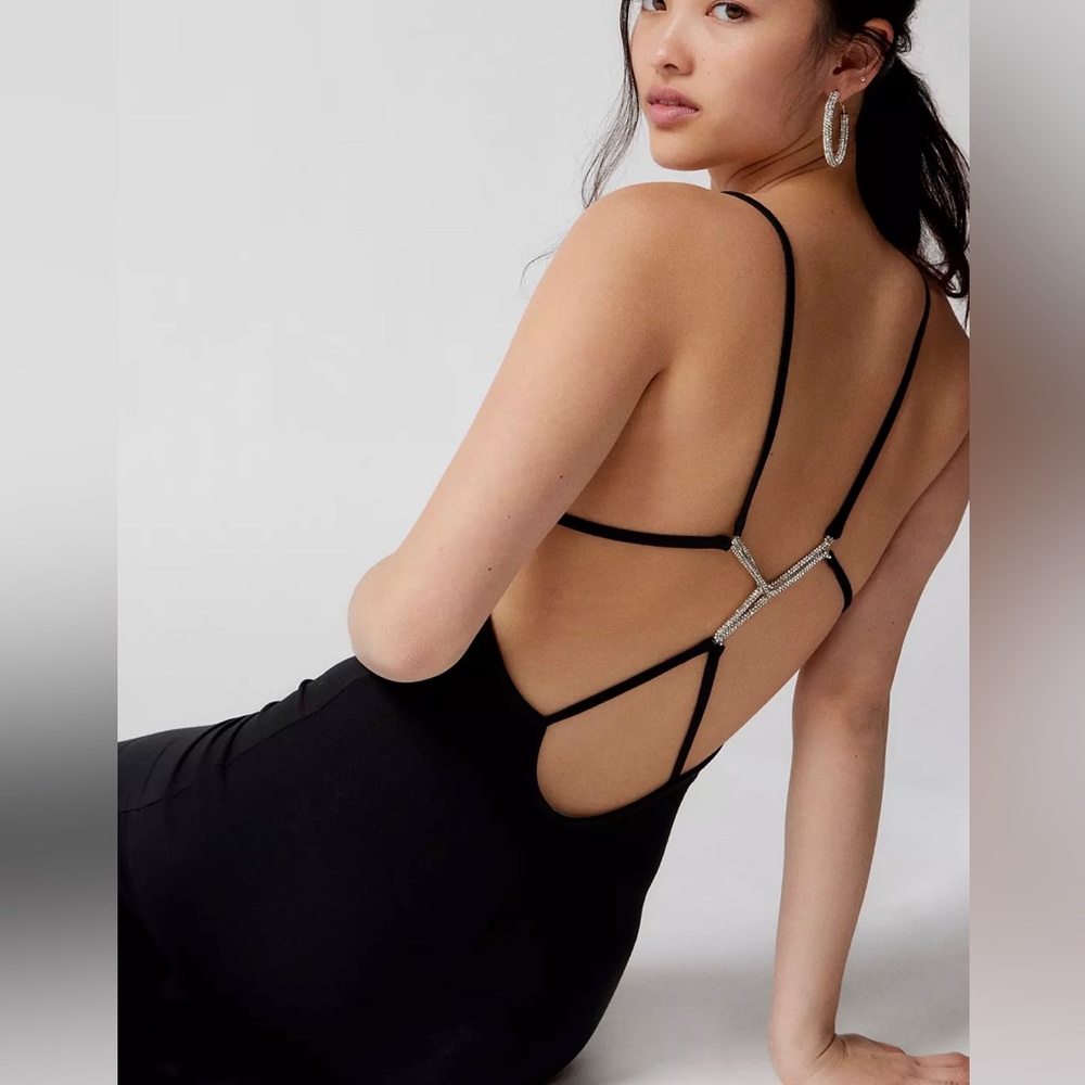 Wore to a wedding once. Flowy but form fitting